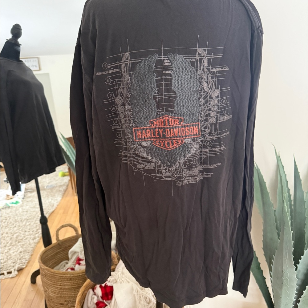 Harley-Davidson Black and Red Graphic Long Sleeve Tee